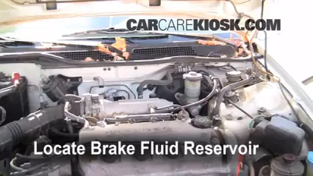 1995 Honda Civic EX 1.6L 4 Cyl. Coupe (2 Door) Brake Fluid Add Fluid